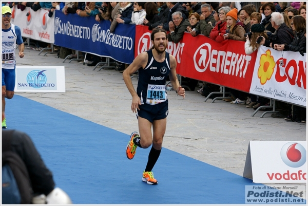 Paolo Beria all'arrivo della Firenze Marathon (foto S. Morselli - Podisti.net)